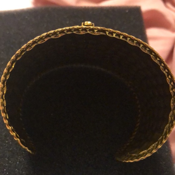 Sassy Jones crown cuff - Picture 2 of 4